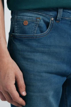 Calça jeans slim fit de malha denim