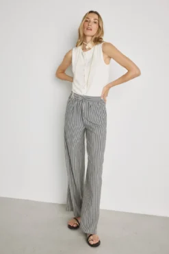 Calça larga
