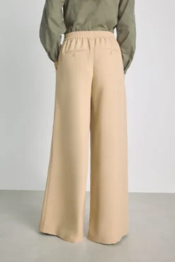 Calça larga