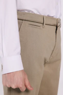 Calças chino estampado slim fit