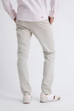 Calças chino justas
