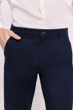 Calças chino regular fit