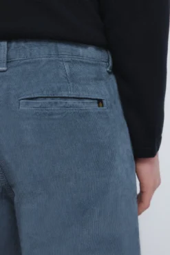 Calças chino slim fit confortável de veludo cotelê lavado