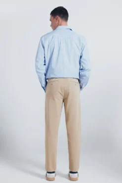 calças chino slim fit confortáveis