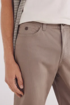 Calças estruturadas slim fit