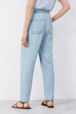 Calças fluidas em Tencel