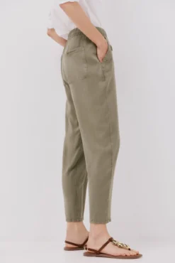 Calças fluidas tencel