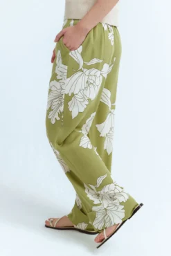 Calças largas com estampado floral