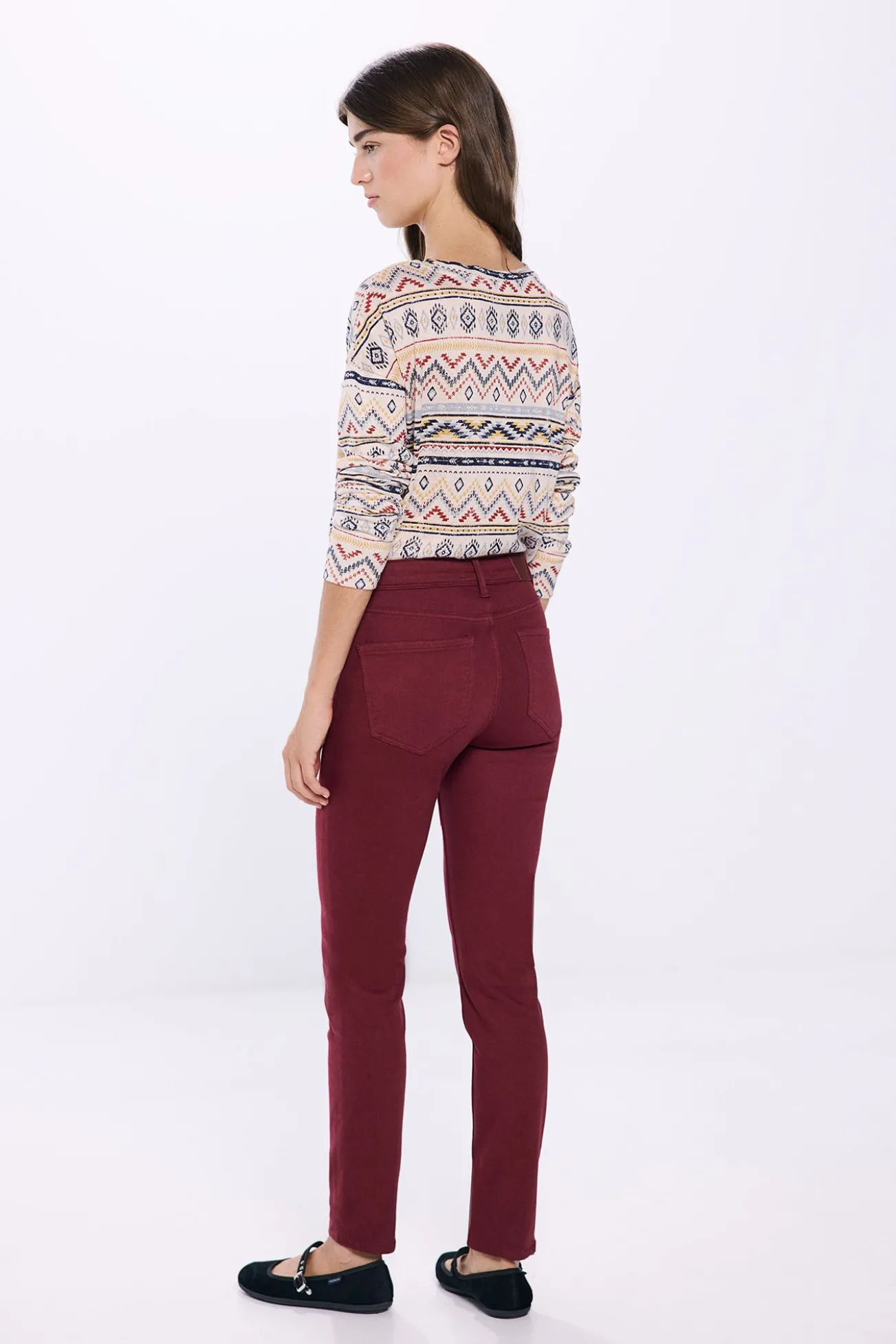 Calça slim cor