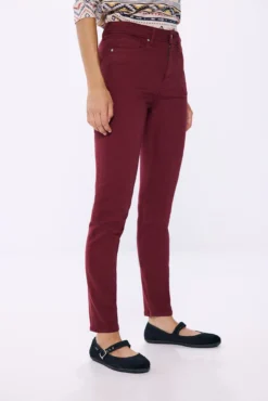 Calça slim cor