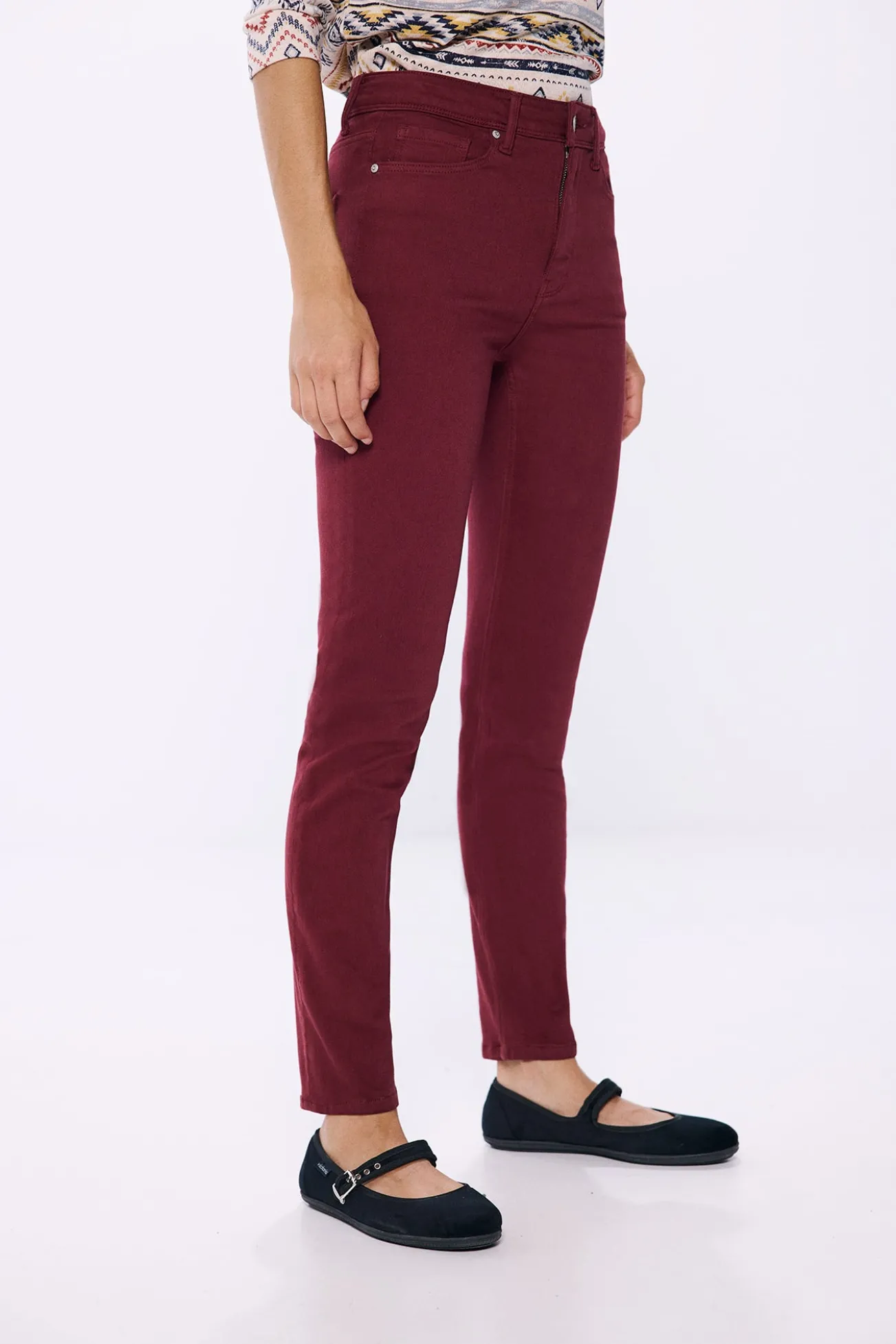 Calça slim cor