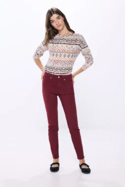 Calça slim cor