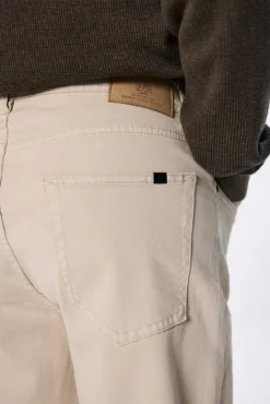 Calça slim fit lavada colorida
