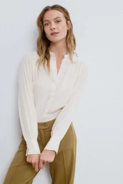 Calça social com bolsos frontais