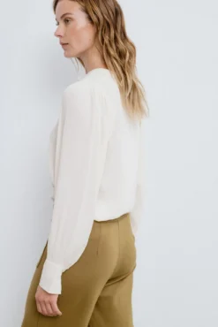 Calça social com bolsos frontais