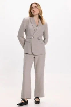 Calça social com viscose