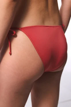 Calcinha de biquíni marrom clássica
