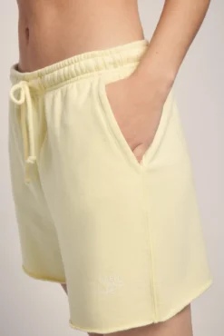 Calções de pelúcia amarelo