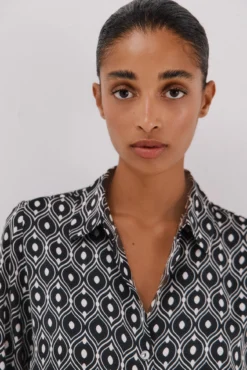 Camisa acetinada