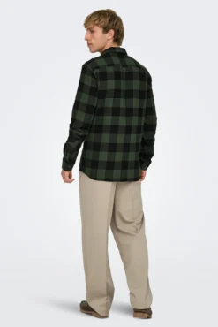 Camisa aos quadrados slim fit