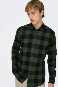 Camisa aos quadrados slim fit