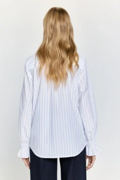 Camisa com gola folho