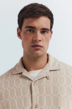Camisa de boliche de malha manga curta em malha estampada