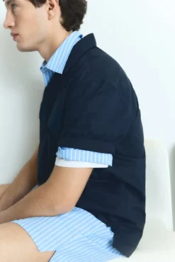 Camisa de boliche de popelina de manga curta com bolso
