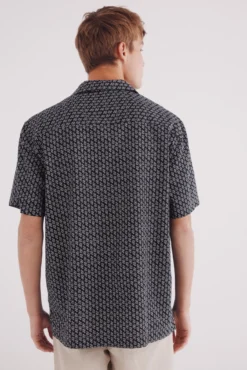 Camisa de boliche estampada de manga curta