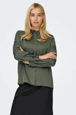 camisa de cetim