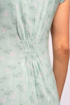 Camisa de dormir curta de amamentação com estampado 