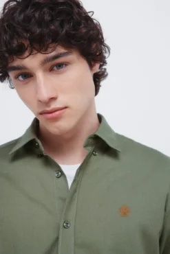 Camisa de flanela com cotoveleiras