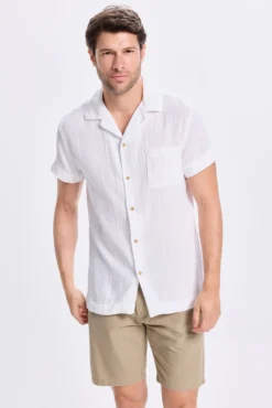 Camisa de lapela curta