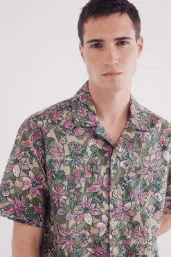 Camisa de linho estampada de manga curta