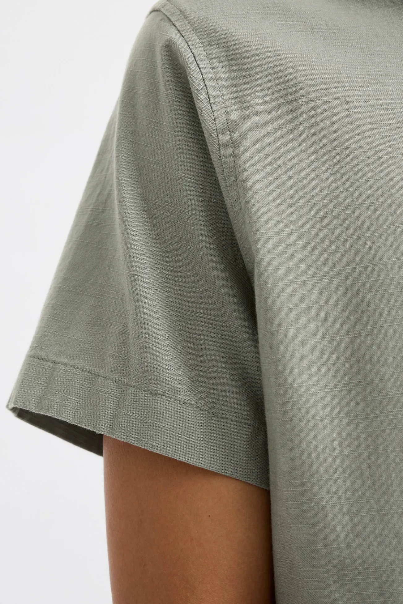 Camisa de manga curta com ajuste relaxado