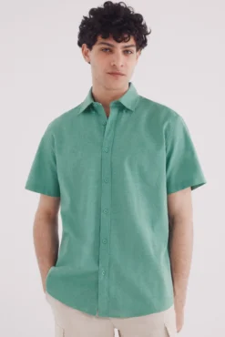 Camisa de manga curta em linho