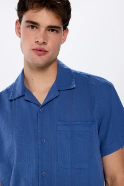 Camisa de manga curta jacquard leve