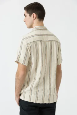 Camisa de riscas