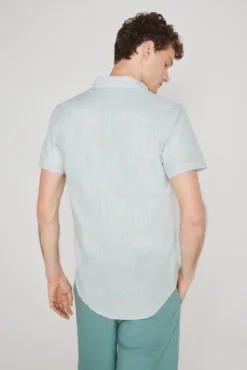 Camisa de riscas de manga curta