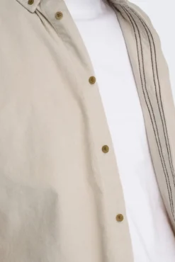 Camisa de veludo cotelê de manga manga