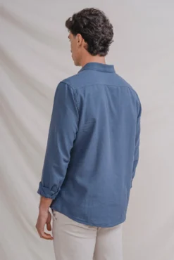 Camisa em linho