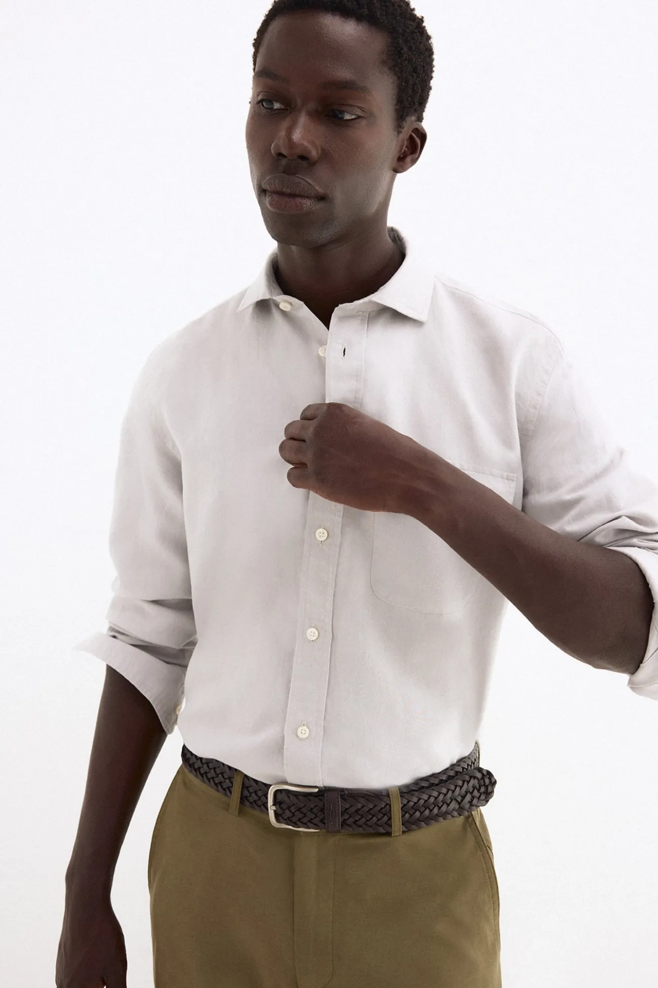 Camisa em linho com bolsos