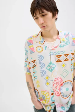 Camisa estampada com corte descontraído