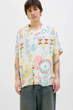 Camisa estampada com corte descontraído