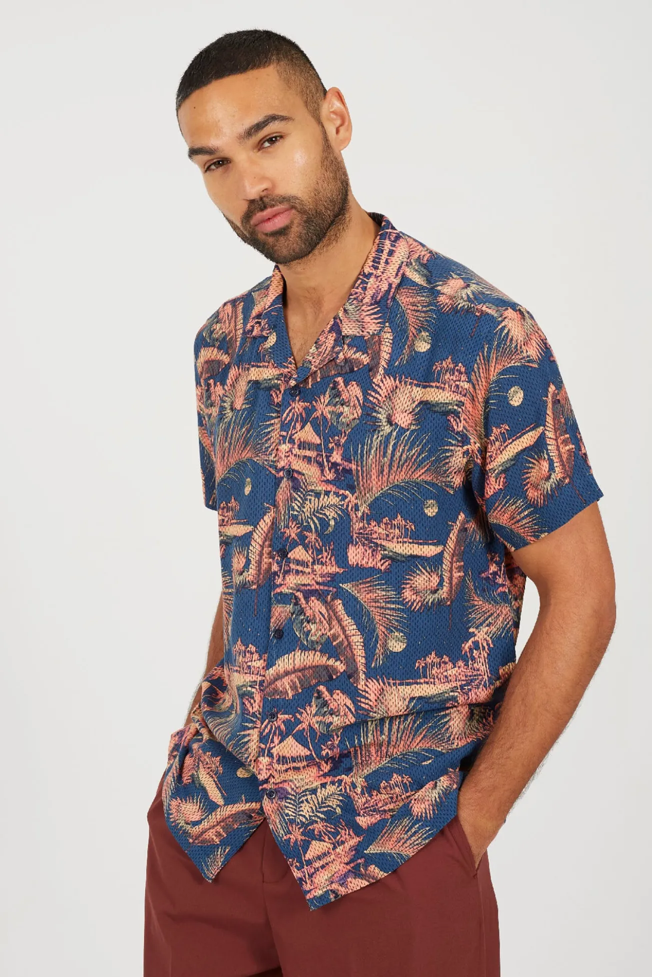 Camisa estampada de manga curta