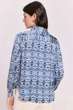 Camisa estampada gola de camisa