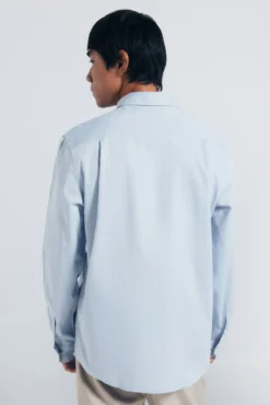 Camisa estruturada de fácil cuidado