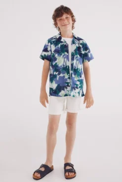 Camisa flores menino