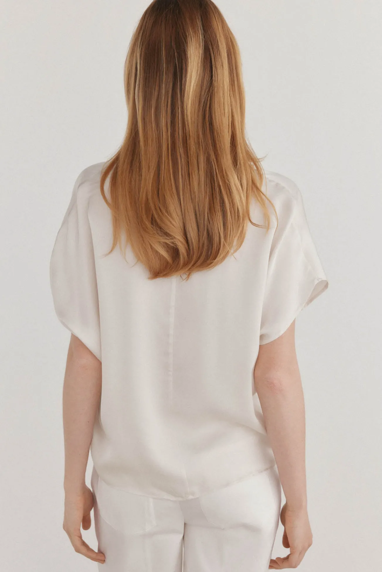 Camisa fluida acetinada