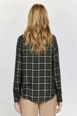 Camisa gola tartan com gola e lapela